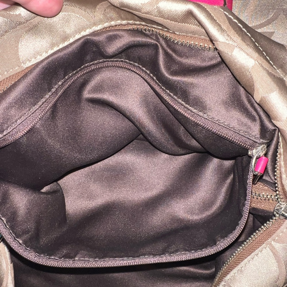 Coach Poppy Signature C Spotlight Tote - Picture 7 of 8